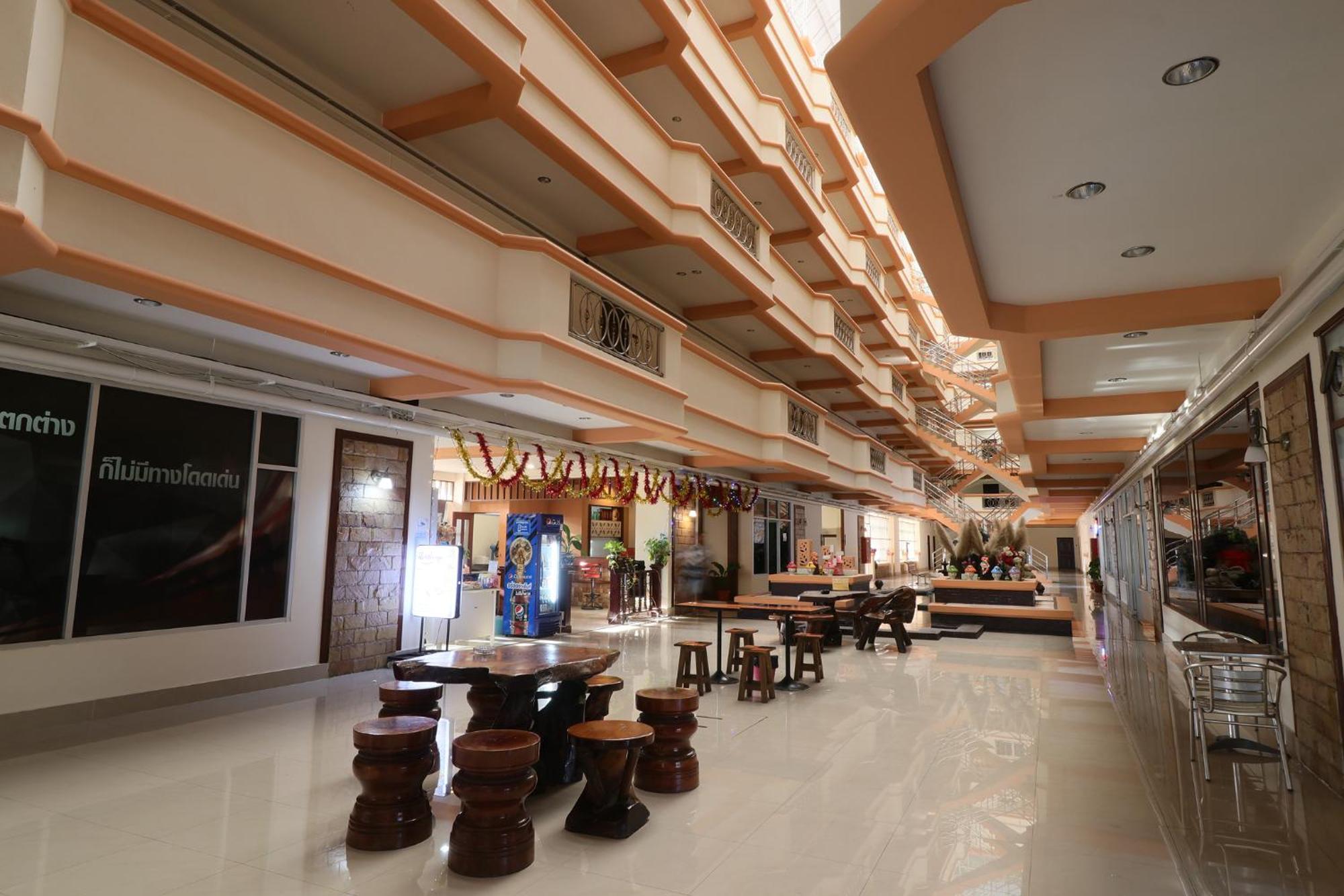 Wangburapa Grand Hat Yai Exteriör bild